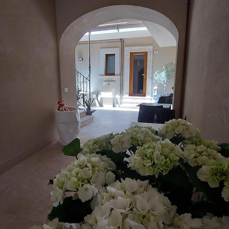 Ginevra Boutique Rooms - Palazzo Leosini - Residenze D'Epoca LʼAquila Екстериор снимка