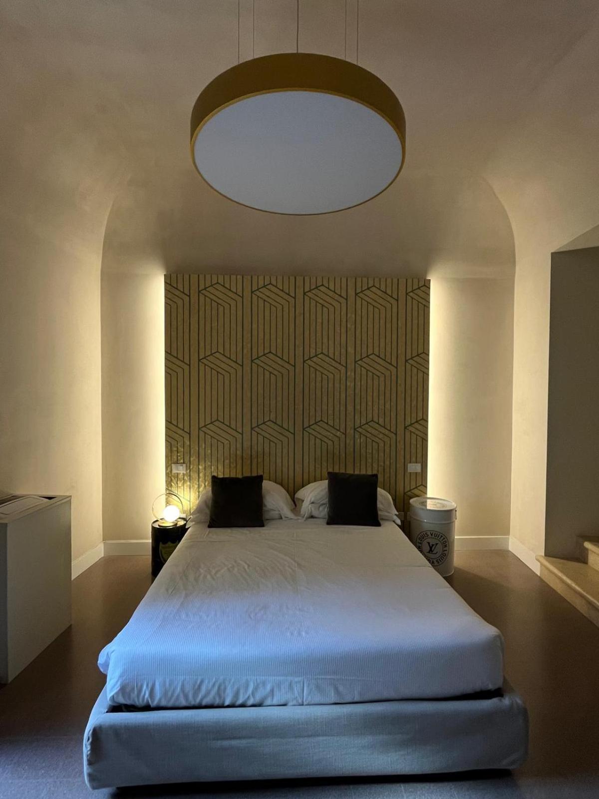 Ginevra Boutique Rooms - Palazzo Leosini - Residenze D'Epoca LʼAquila Екстериор снимка